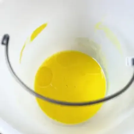 Como limpar um balde de plástico, métodos fáceis para remover manchas amarelas, sujeira e marcas de água salgada em casa